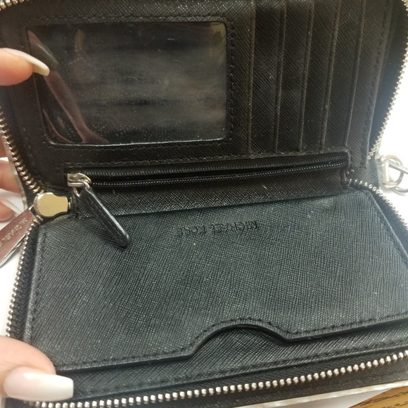 Michael Kors black Specchio wristlet - Picture 3 of 5